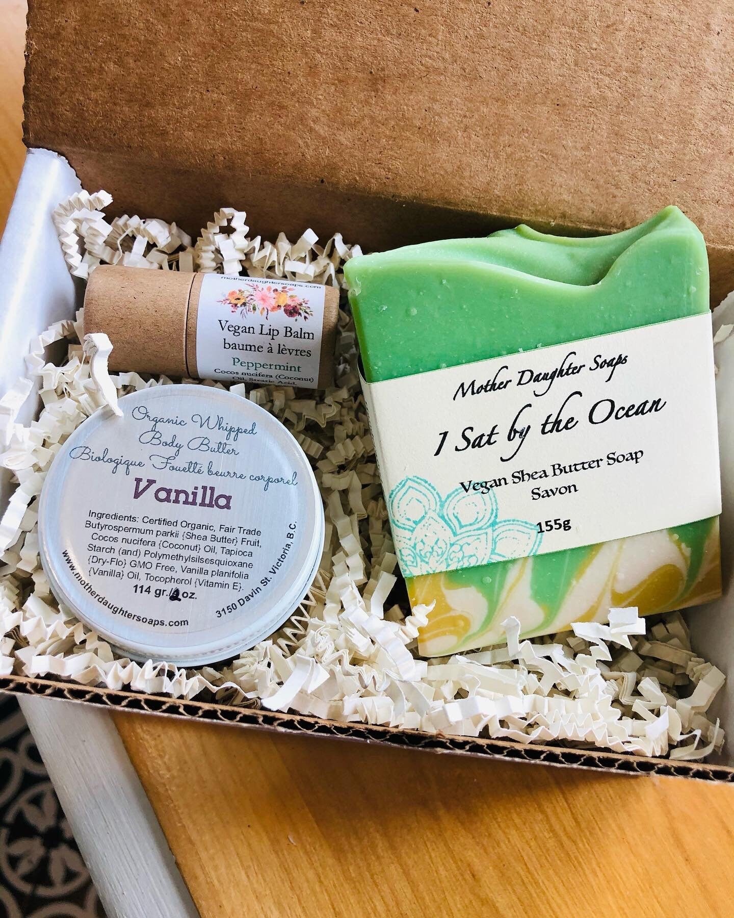 Vegan Lip Balm🌿💚 All Natural/ 100% Natural Flavour/ Peppermint/ Wild Raspberry/ Blue Raspberry/ Chocolate/ French Vanilla/ Coconut/ Handcrafted on Beautiful Vancouver Island, Victoria B.C. Canada🇨🇦